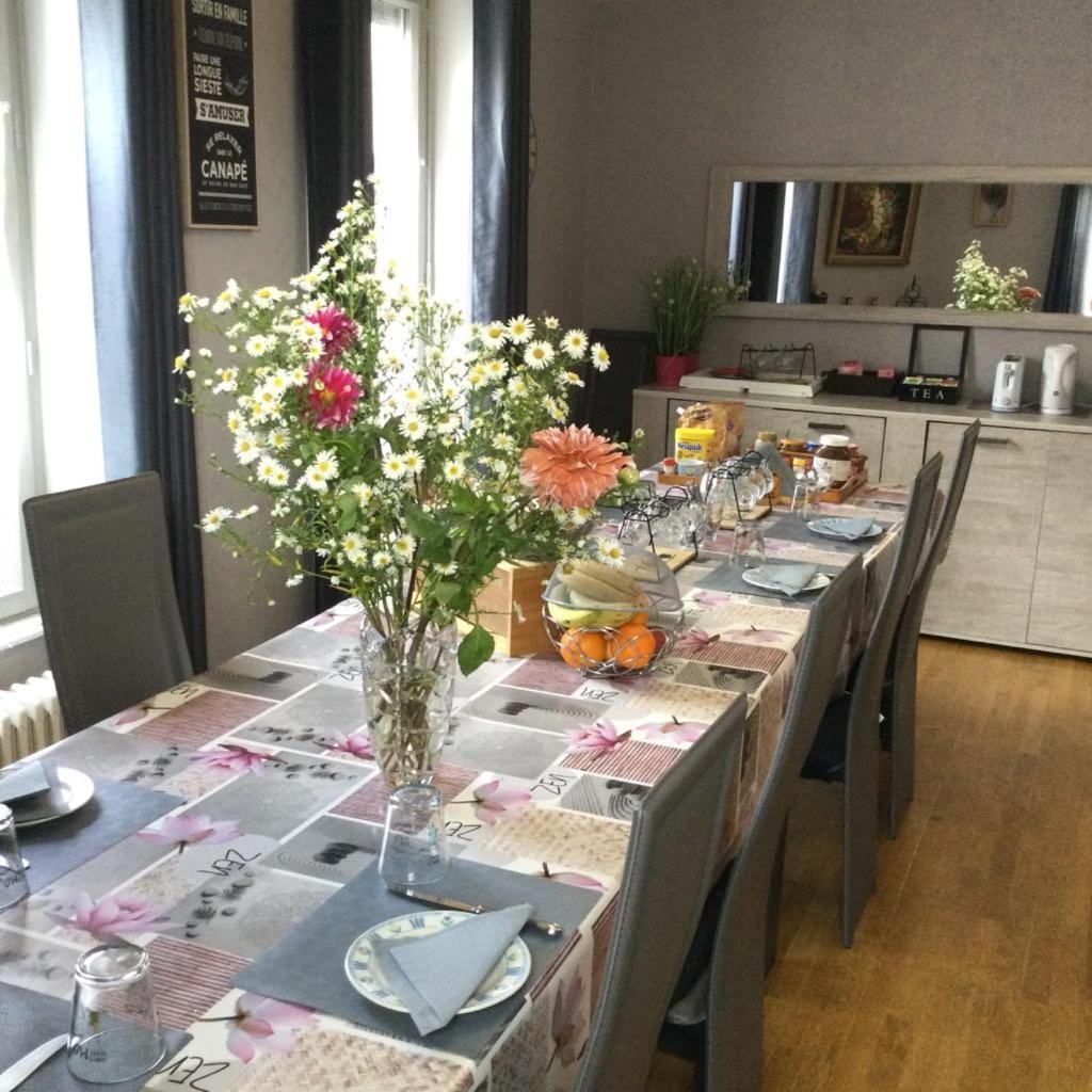 Couleur Framboise Appartement Longwy Buitenkant foto