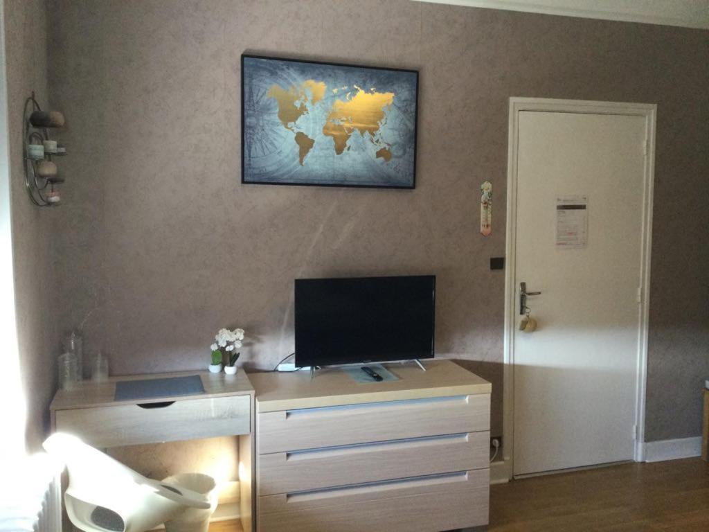 Couleur Framboise Appartement Longwy Buitenkant foto