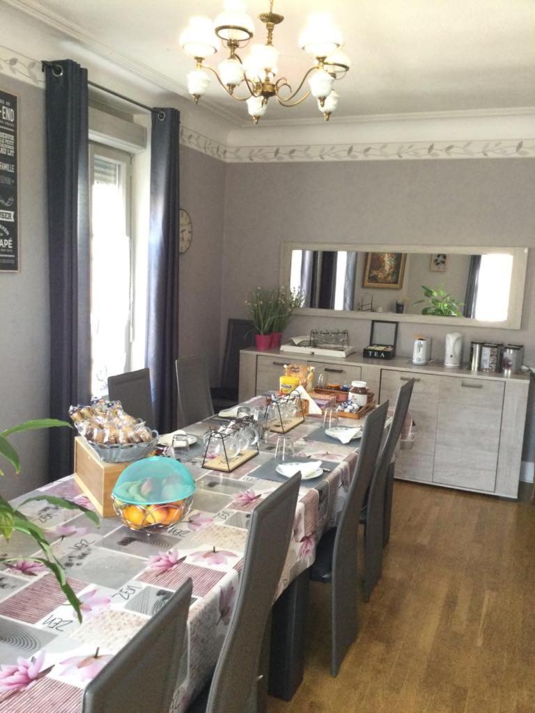 Couleur Framboise Appartement Longwy Buitenkant foto